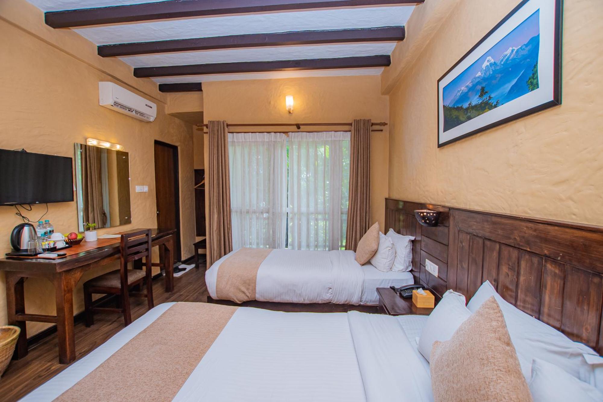 Pokhara Boutique Hotel ภายนอก รูปภาพ