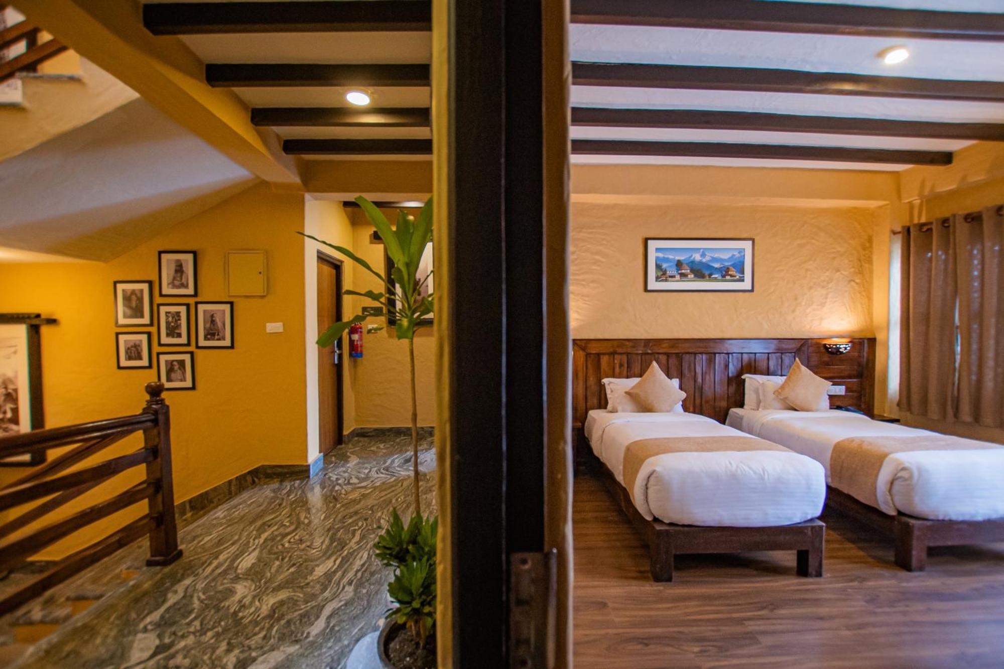 Pokhara Boutique Hotel ภายนอก รูปภาพ