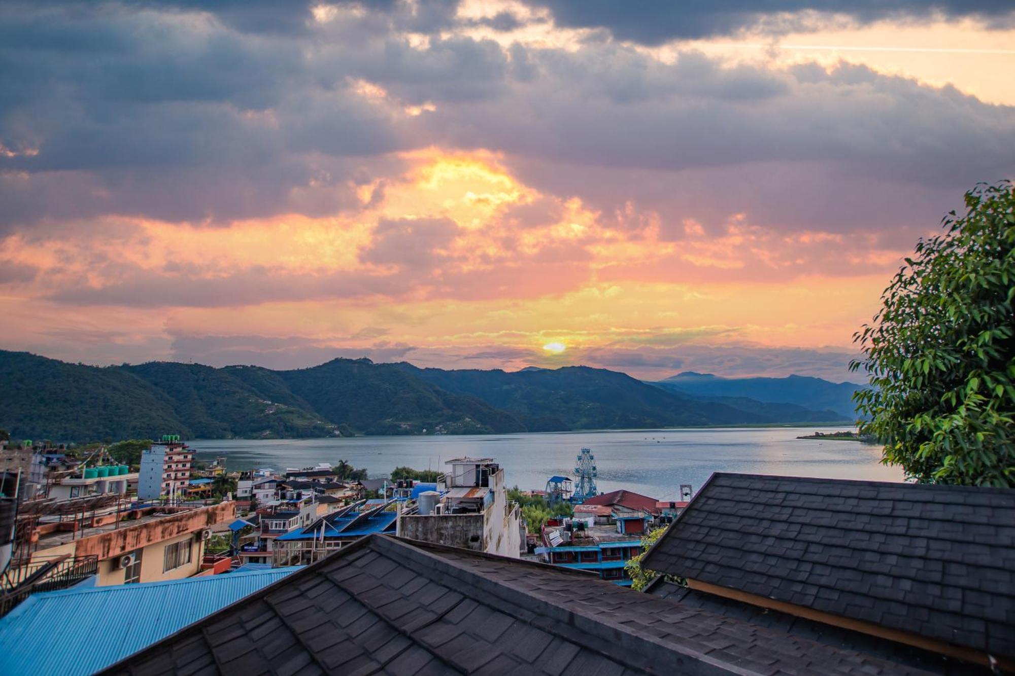 Pokhara Boutique Hotel ภายนอก รูปภาพ