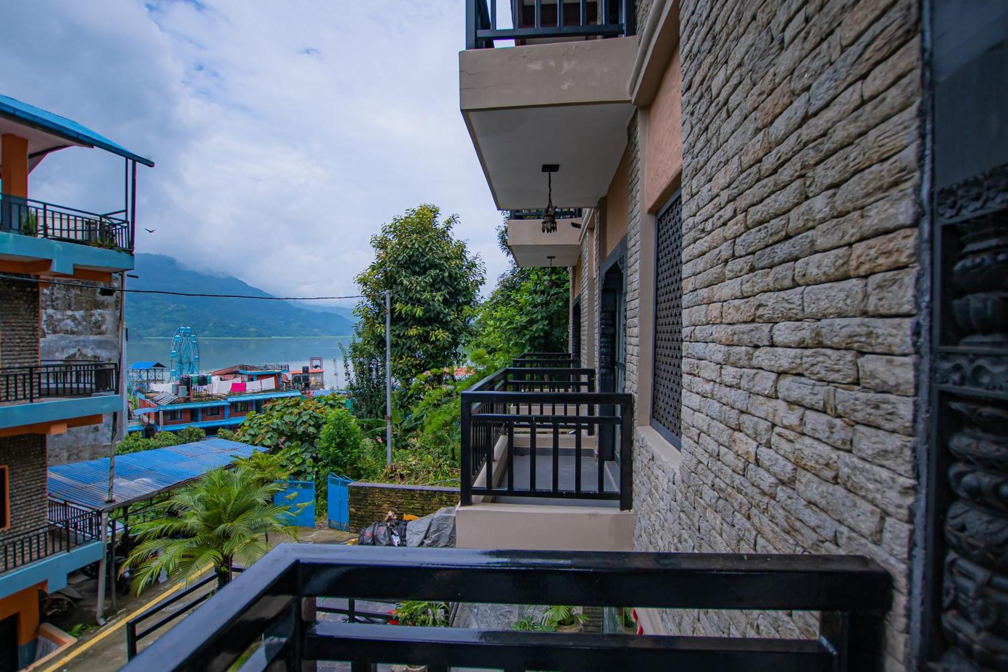 Pokhara Boutique Hotel ภายนอก รูปภาพ
